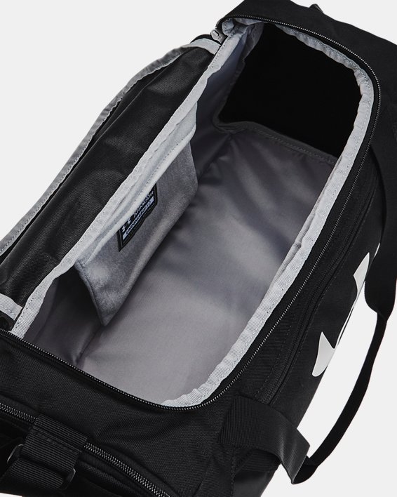 UA Undeniable 5.0超小型旅行袋, Black, pdpMainDesktop image number 3